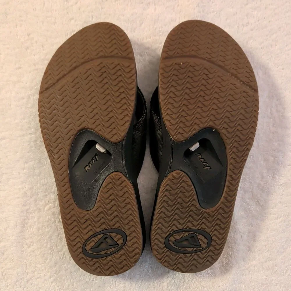 Reef Men's Fanning Gray Sz 9 US Air Cushion Bottle Opener Flip Flop